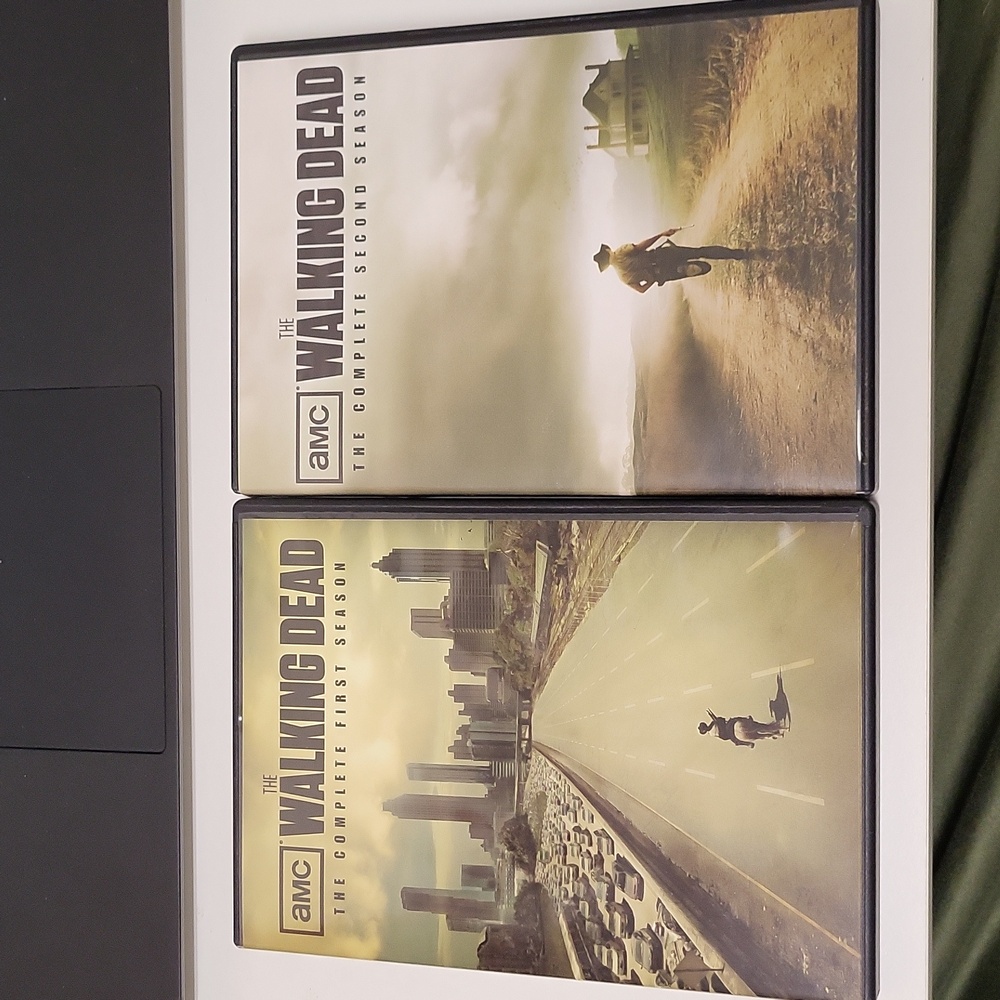 The Walking Dead Seasons 1 & 2 DVD Sets